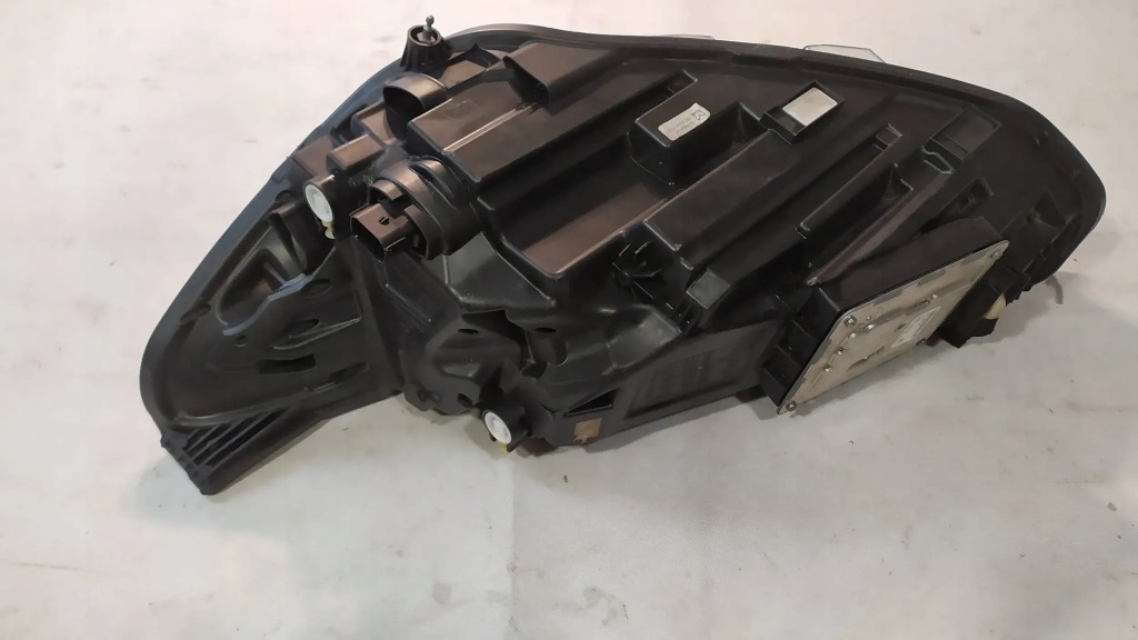 Купити Фара праві перед ford focus mk4 led