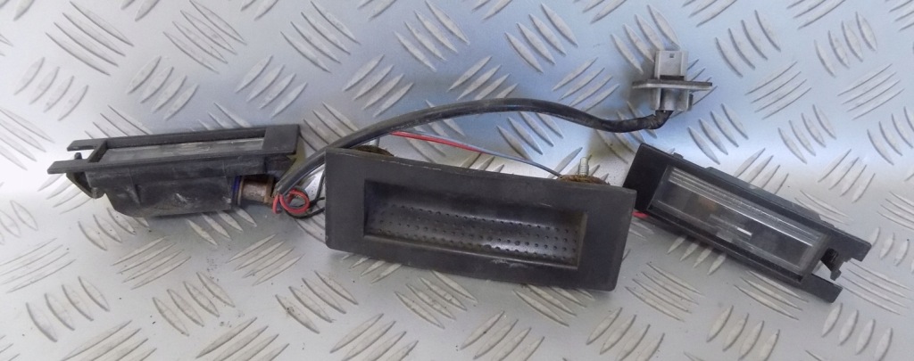 фото №1, Ручка кнопка микровыключатель крышки zafira ii b