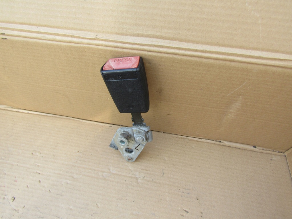 фото №1, E1 mercedes w126 левый передний pas безопасности защёлка клипса замок