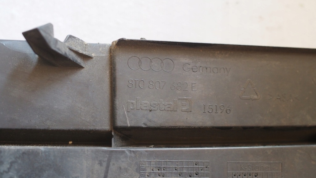 Решётка решётка радиатора бампера audi 8t0807682e a5 2008-2011r с Разборки