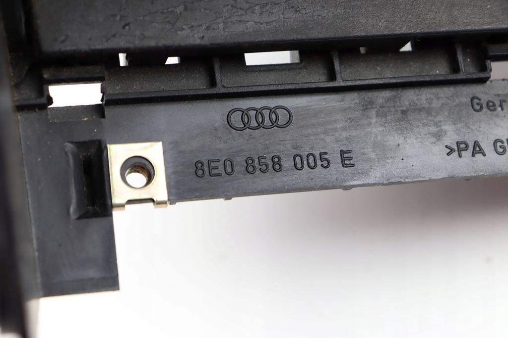 фото №7, Audi a4 b6 b7 рамка радіо корзина каркас 1din 8e0858005e