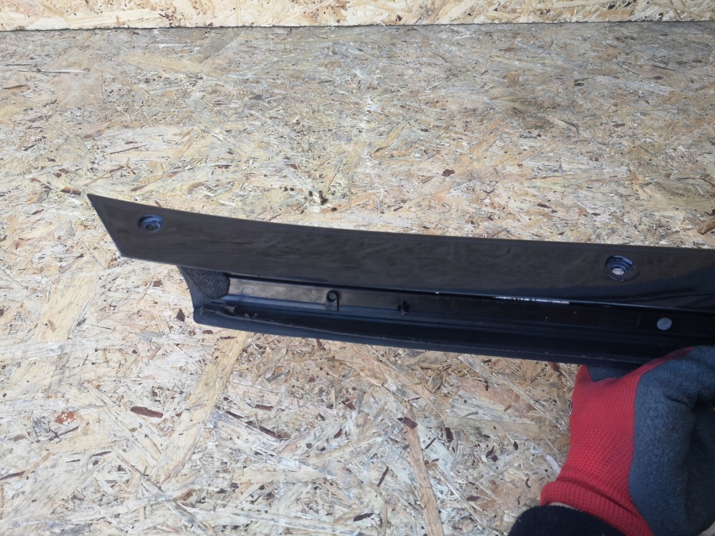 Ds3 crossback молдинг скло лобове права 9820791680 Недорого