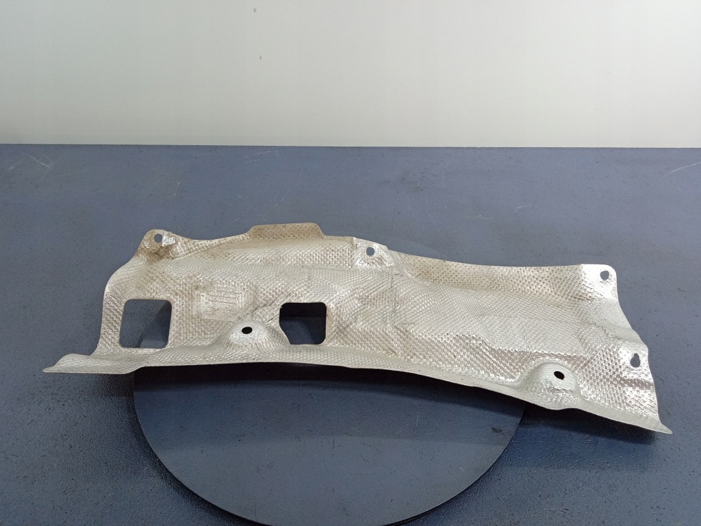 фото №1, Audi q7 ii q8 4m защита тепловая 4m0825662j