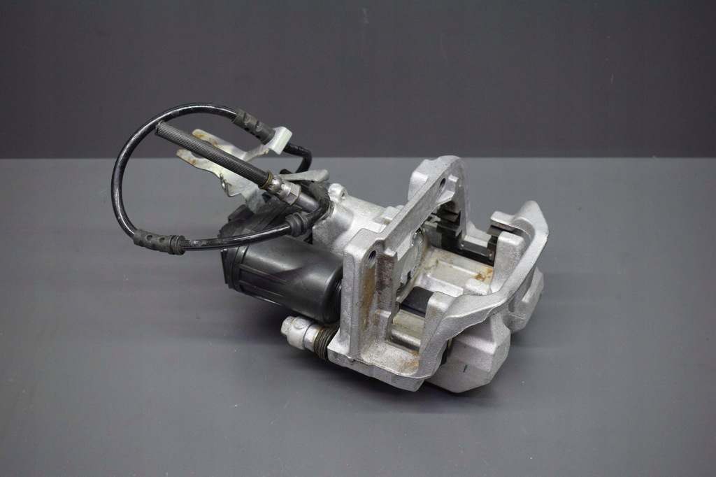 фото №5, Суппорт прижим правая bmw 3 g20 g21 4 g22 g23 g26