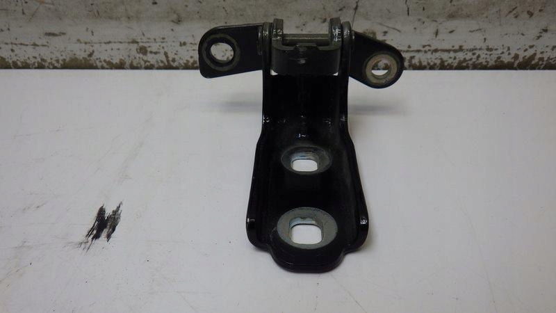 фото №1, Петля дверь левый задняя нижний citroen c3 aircross