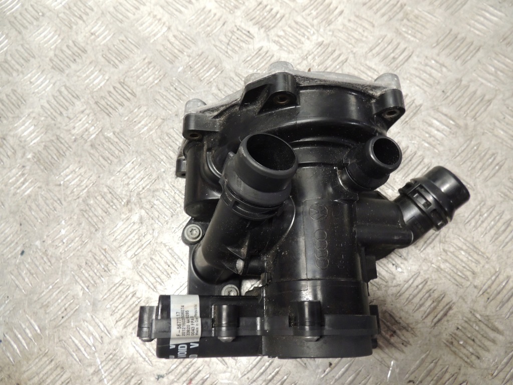 фото №1, Vw насос wody термостат 06l121111m