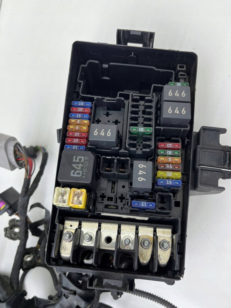 Vw golf vii джгут електропроводка відсік двигуна 5q0971879 Ціна