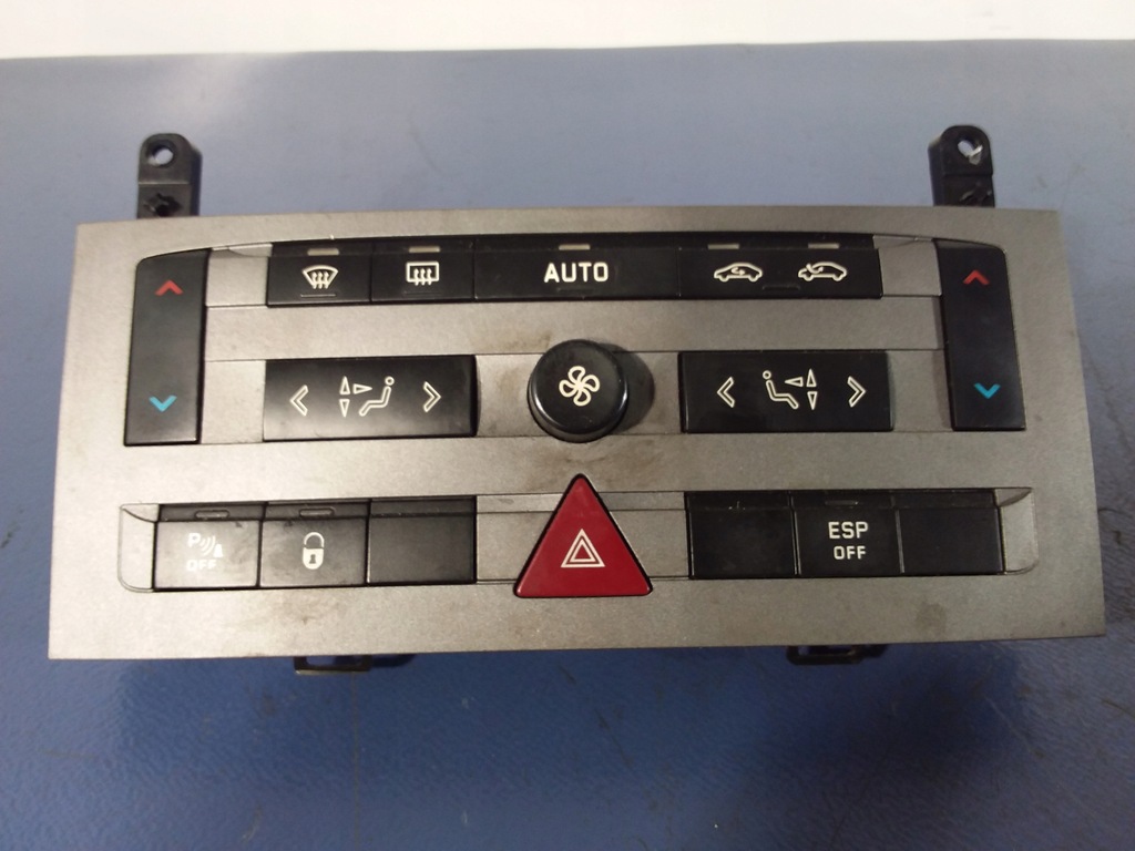 фото №1, Peugeot 407 панель кондиционера 96573322yw