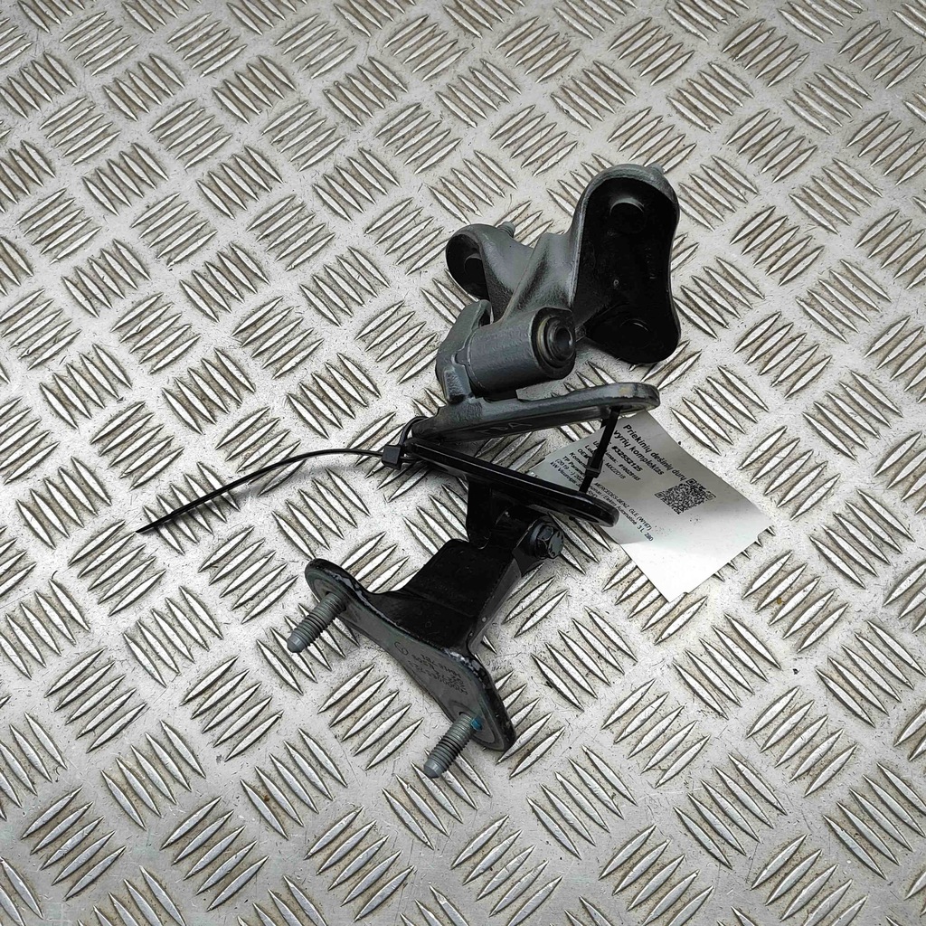 фото №1, Набор петли правых передних дверь mercedes-benz gle w167