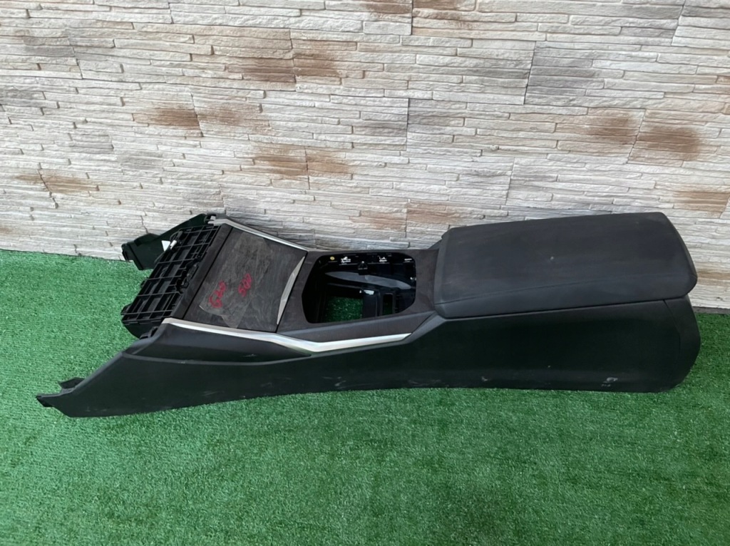 фото №1, Туннель подлокотник консоль bmw 3 g20 g21