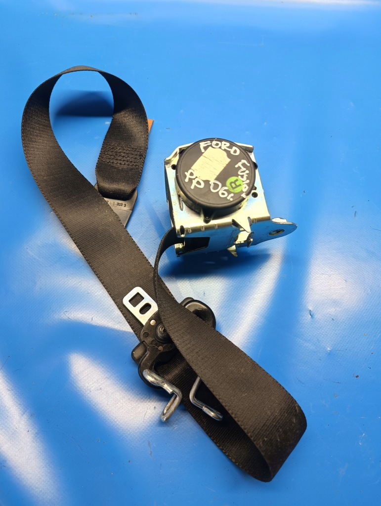 Купить Ремень безопасности правый перед ford fusion 06r.