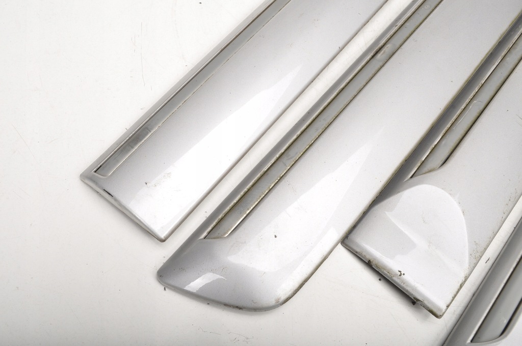 фото №10, Suzuki grand vitara xl-7 накладки дверь комплект 77520-52d00