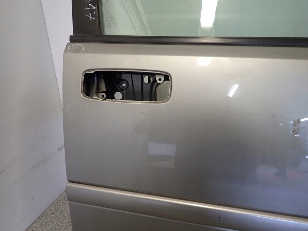 фото №7, Nissan x-trail t30 01-06 дверь передний правое