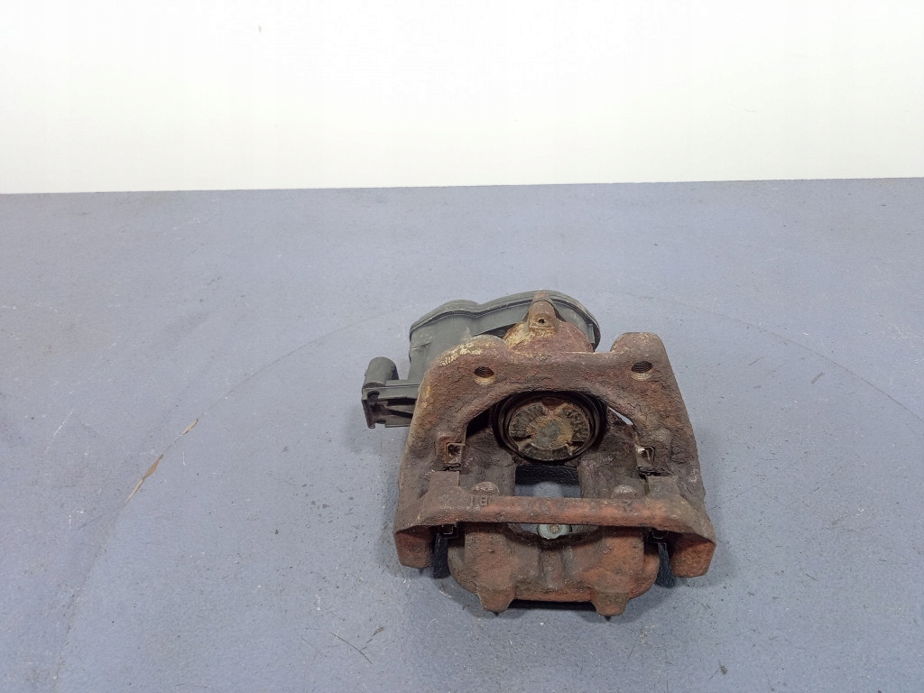 фото №5, Bmw 5 f11 f10 супорт гальмівний задня правий задній скоба 32345699