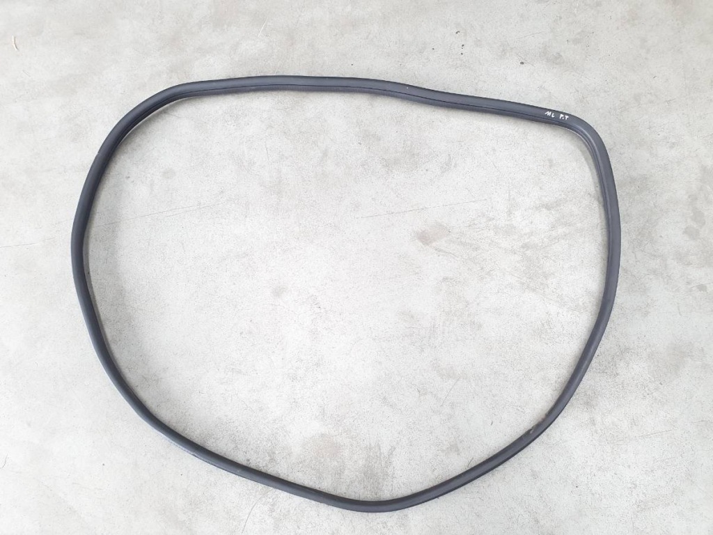 фото №1, Прокладка дверь задняя правая mercedes ml w166