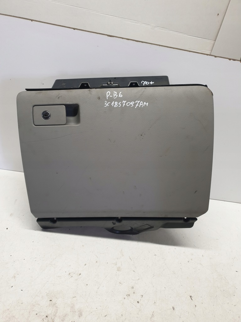 фото №1, Бардачок пасажира vw passat b6 3c1857097am