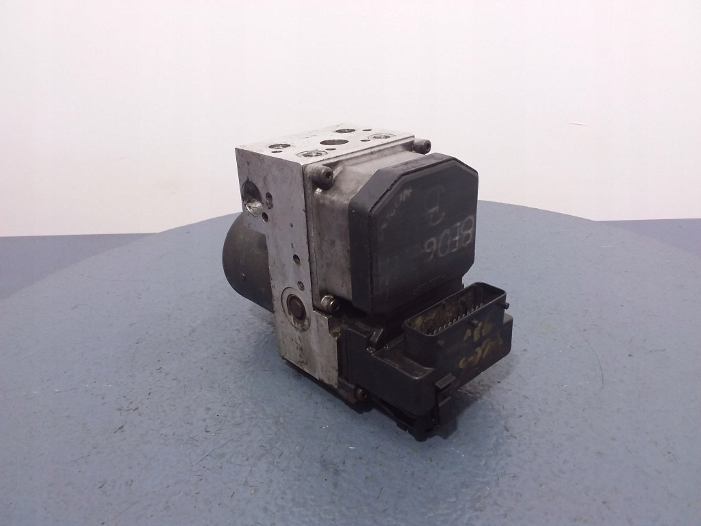 Audi a6 c5 насос abs esp 8e0614111h 0265220481 Оригінал