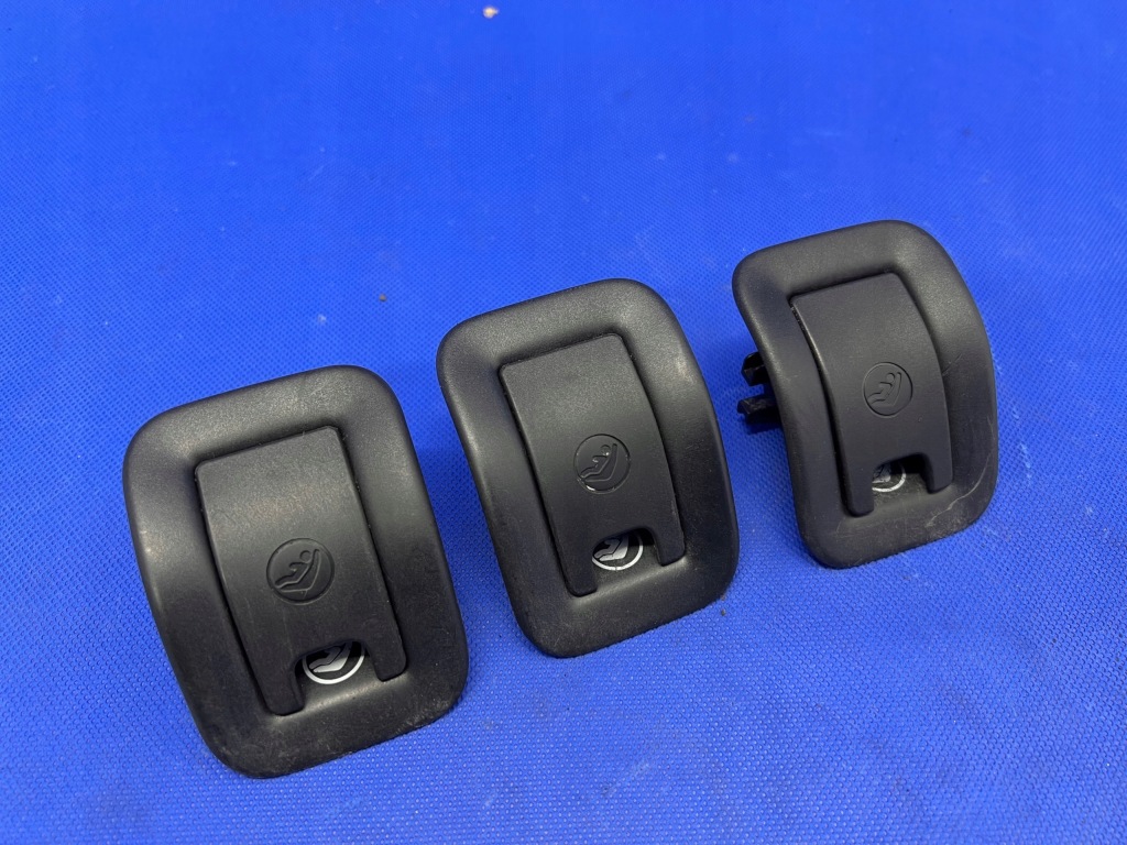 фото №1, Audi a4 a5 q5 захист заглушка isofix 8t0887233a 8t0887187