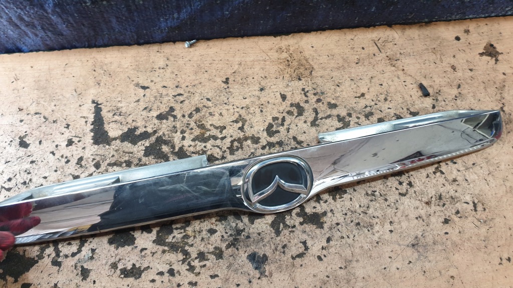 фото №3, Mazda tribute i накладка кришки задня