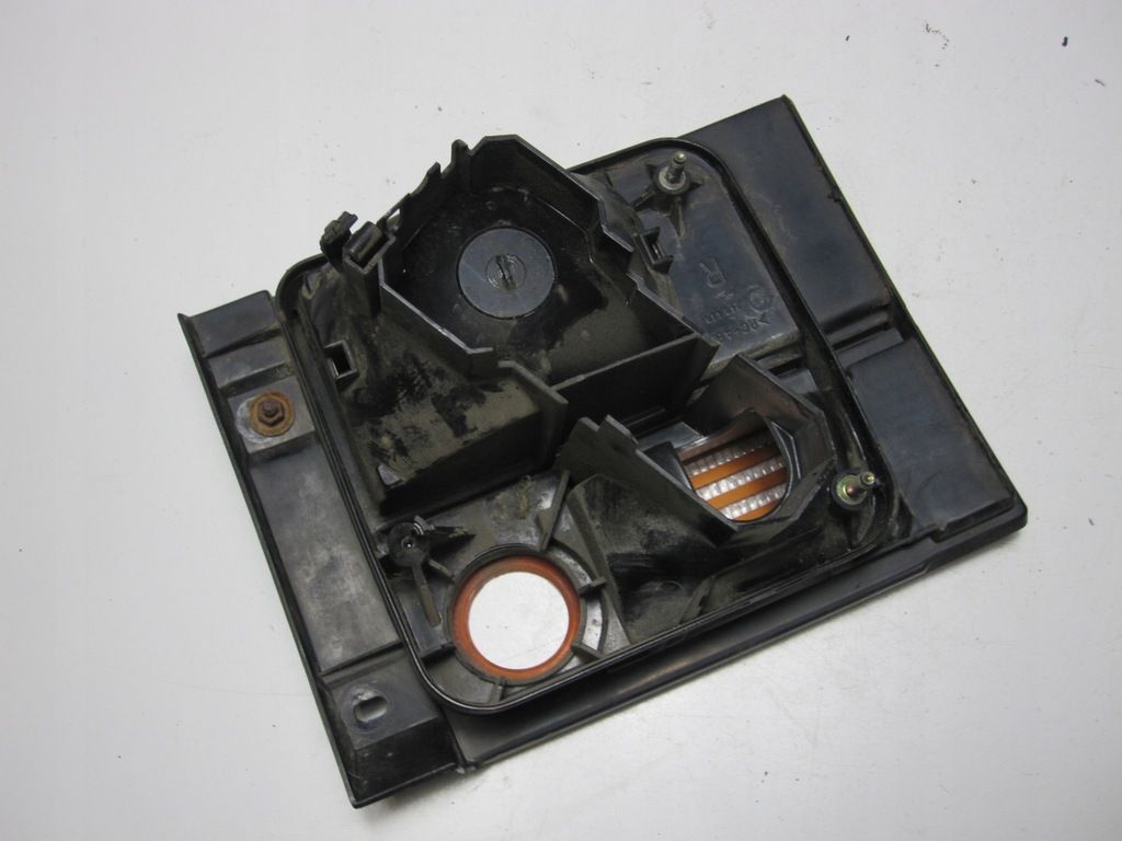 фото №7, Лампа задня права кришка багажника vw vento 5d sedan 93 113