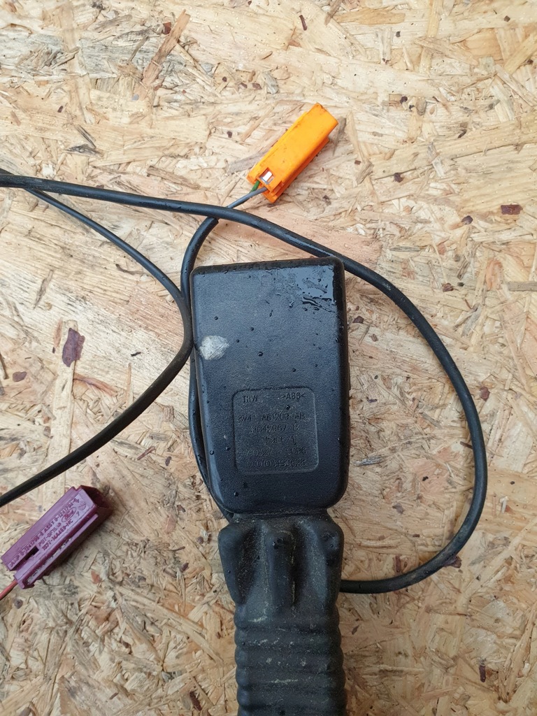 фото №4, Ford kuga mk1 натягувач поперечина лівий 8v41-a61209-ab