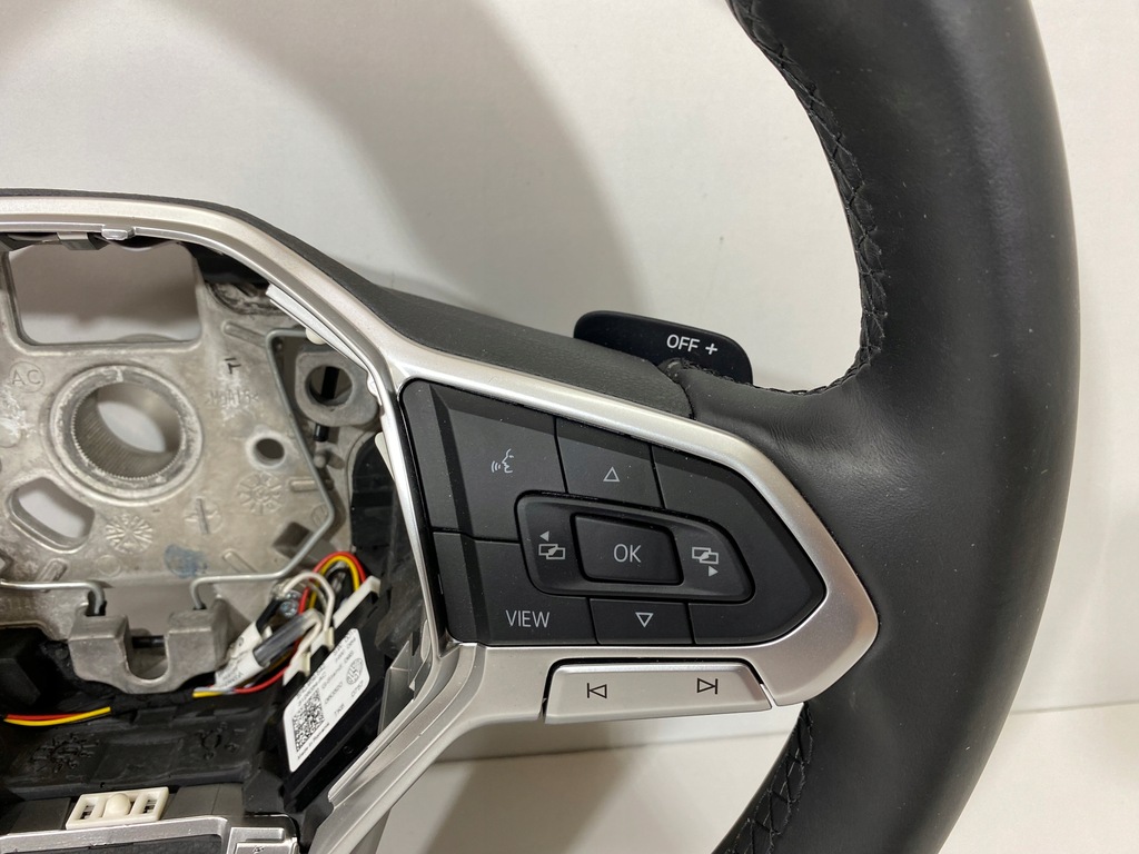 фото №14, Воздуховод кожа vw golf viii лепестки переключения multi