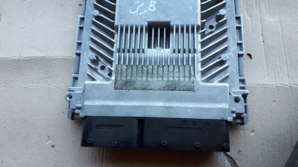 фото №5, Бортовий комп'ютер двигуна ecu audi оригінальний номер 8k0907551b
