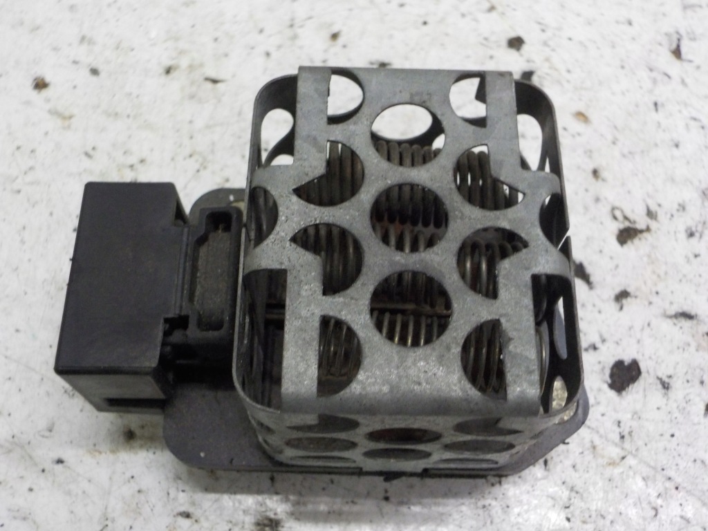 Купить Mercedes w124 резистор вентилятор