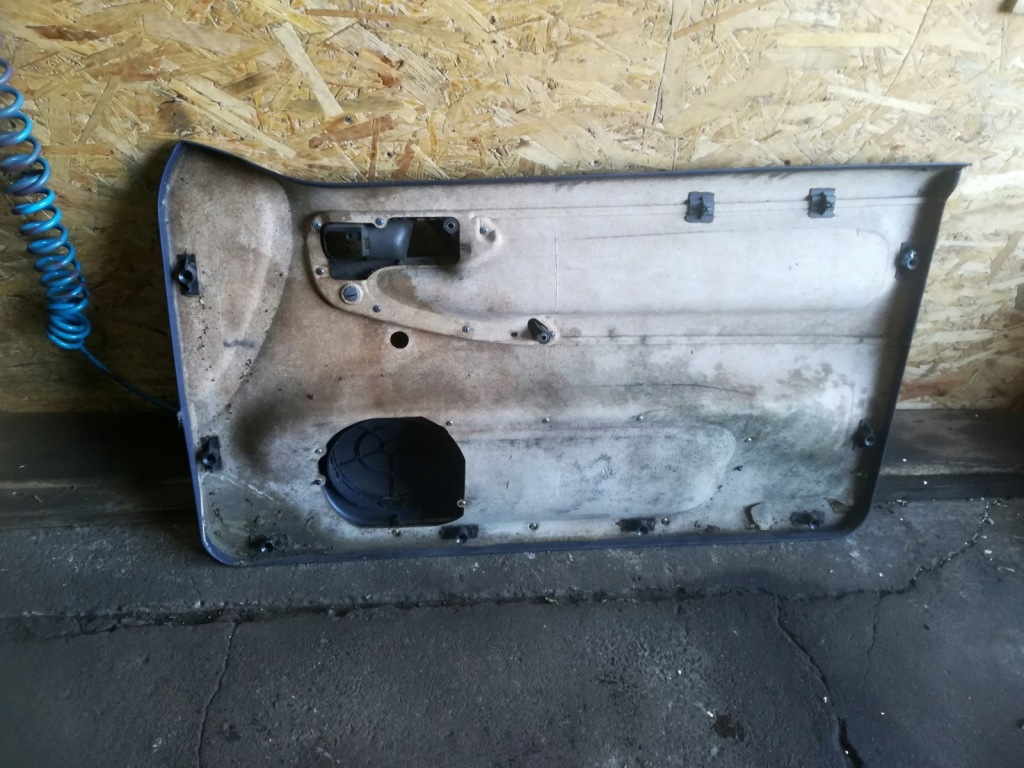 фото №6, Сидіння ковшові заднє сидіння обшивки vw polo 6n 6n0 94-99 3 двері