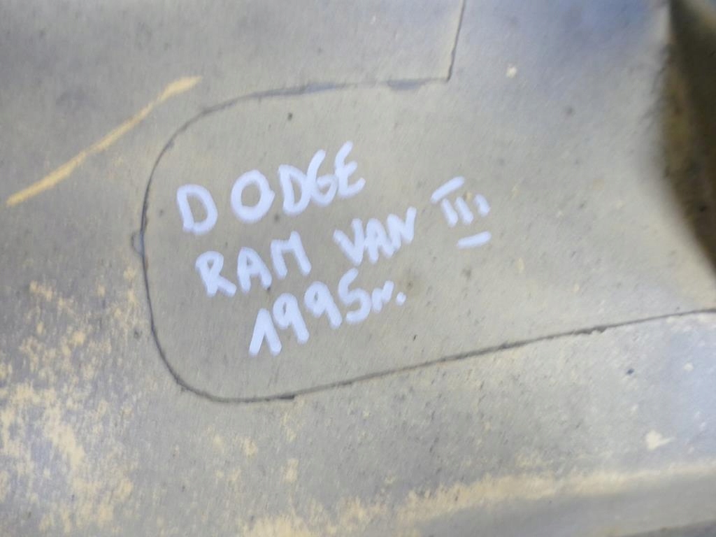 фото №16, Voyager ii dodge ram van iii бампер перед