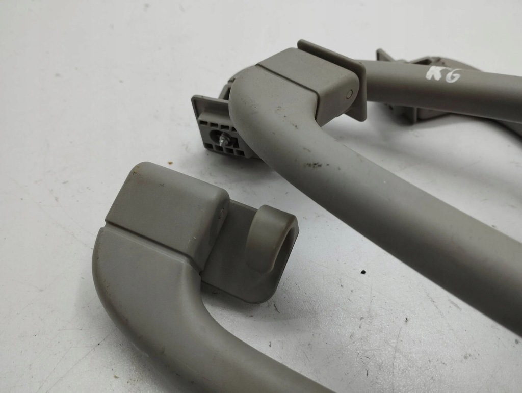 фото №10, Bmw 5 e60 e61 2005 комплект кронштейн / ручка стельова передня