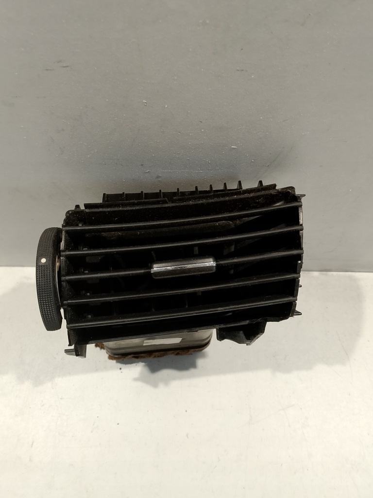 фото №1, Peugeot 407 решётка обдув боковая правая 9644589377 оригинал