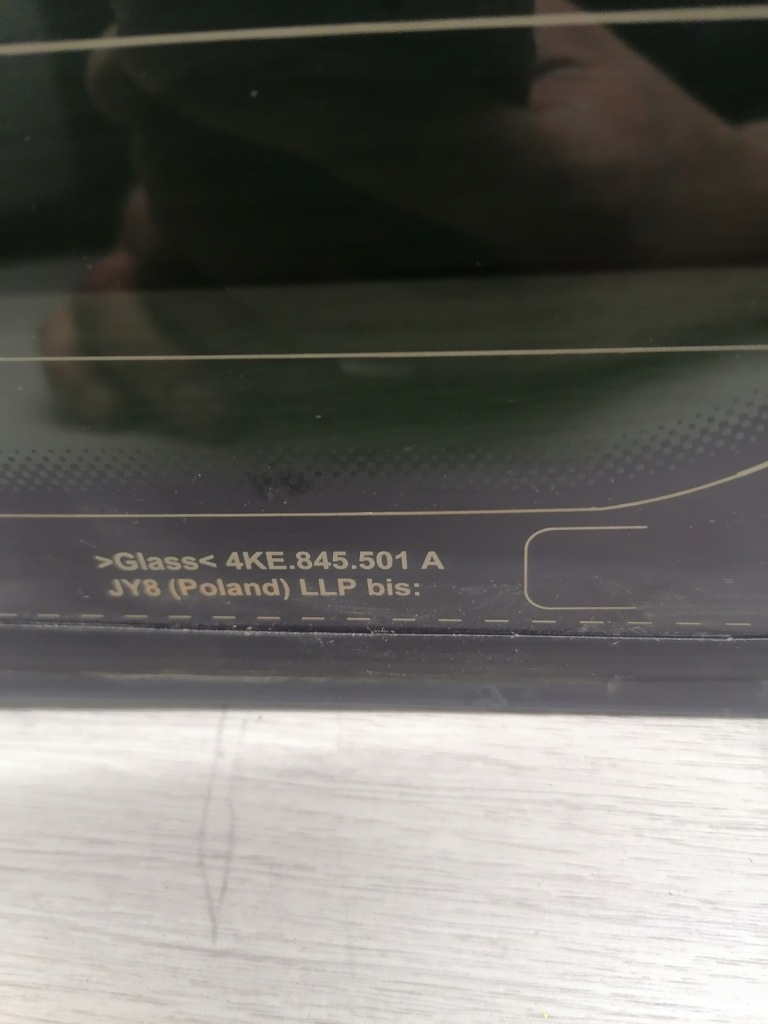Audi e-tron скло задня - 4ke845501a Київ
