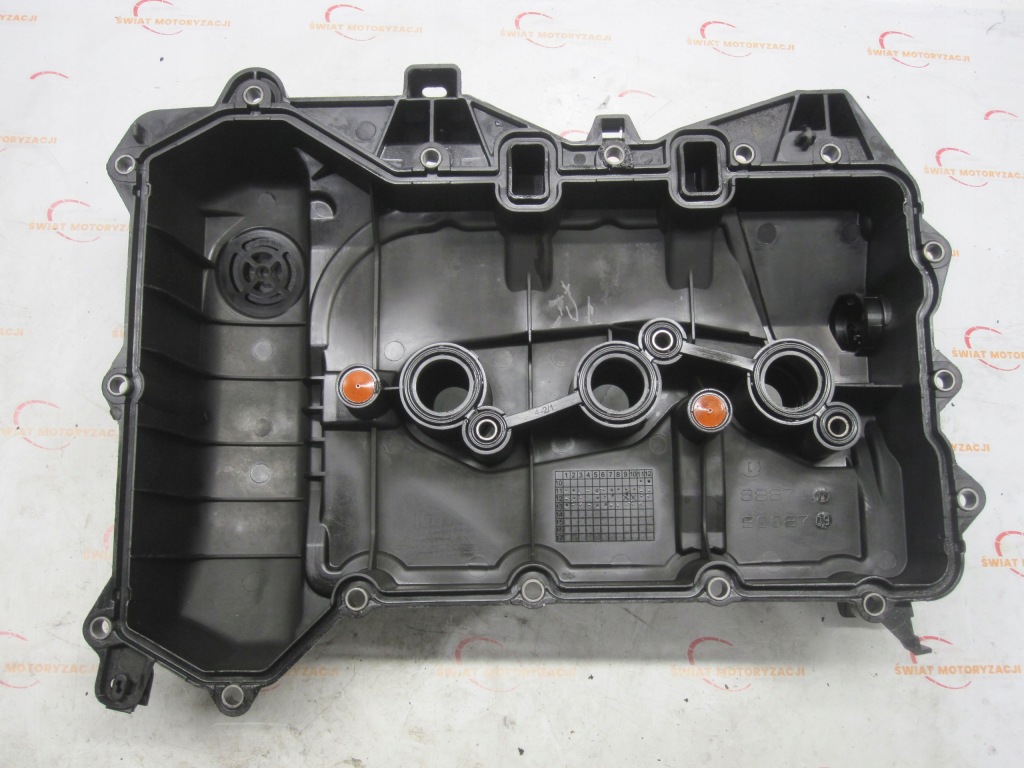 Peugeot 208 13r 1.2 vti hmz 82 km 109 tys km крышка клапанов 9806820880 Недорого