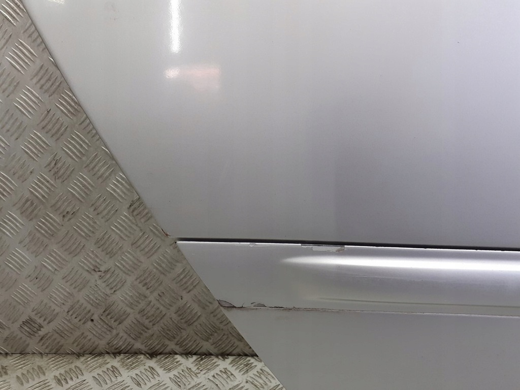 фото №3, Двері правий задня chrysler pacifica ps2