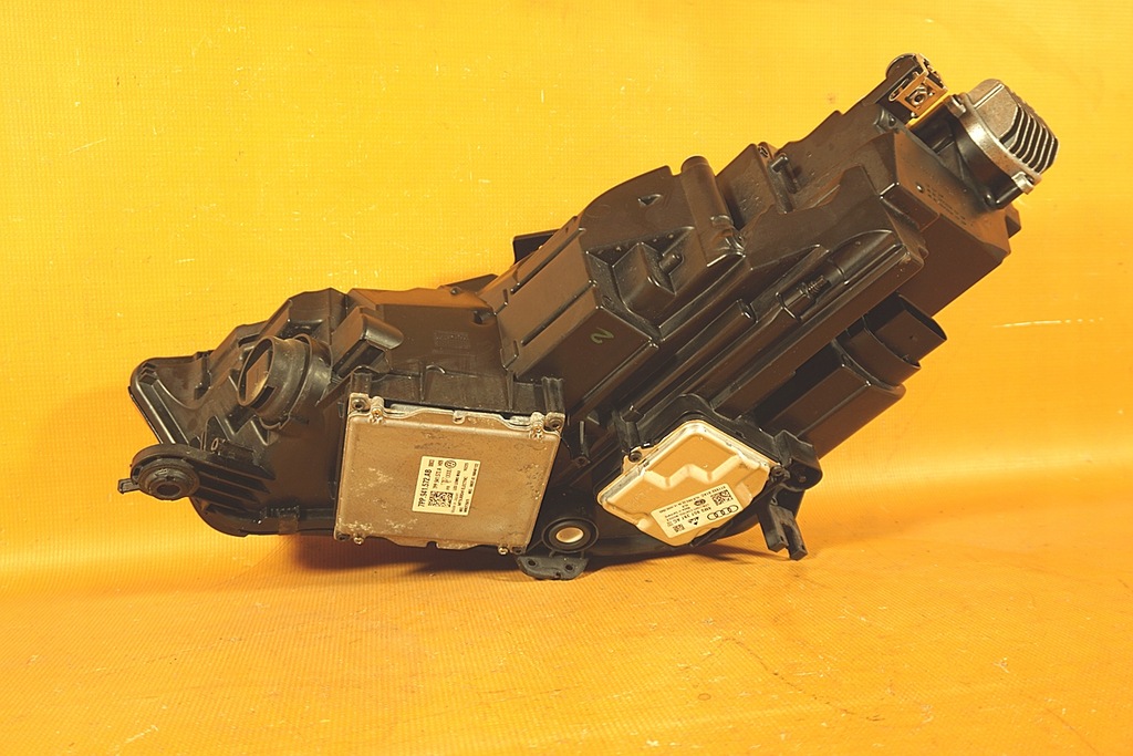 фото №13, Audi a4 8w b9 70km лампы full led полный 8w0941033 / 8w0941034