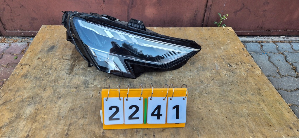 фото №1, Фара правый full led audi a3