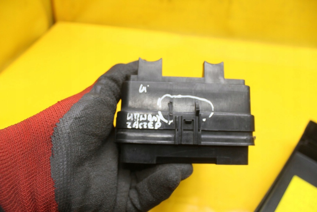 фото №6, Коробка запобіжників kia sedona ii carnival iii