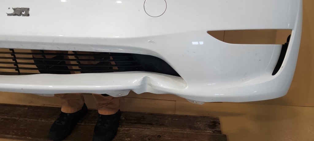 Бампер перед передний tesla model y 20-24rok 1540104-06-c оригинал с Разборки