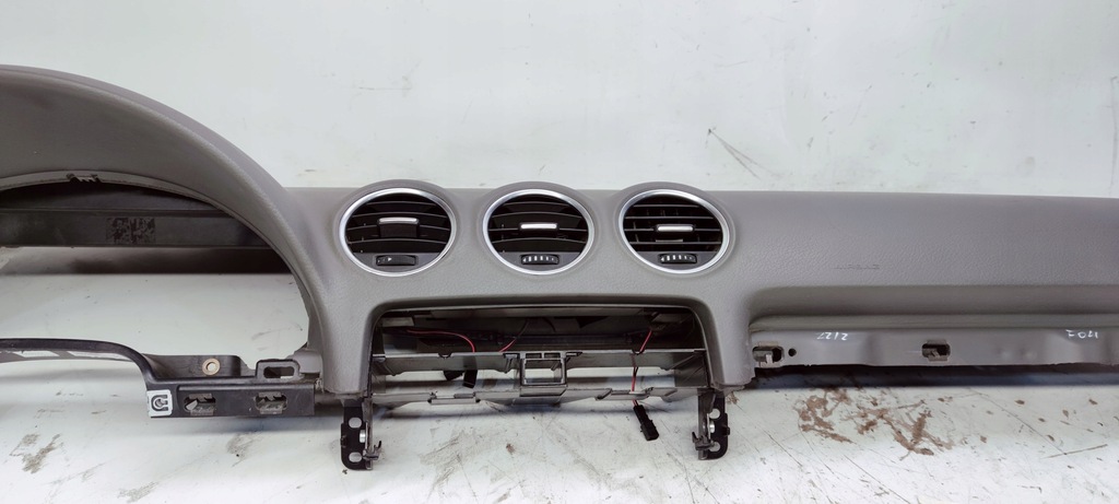 фото №8, Панель приладів панель приладів audi a4 b6 b7 8h1857041e swing europa