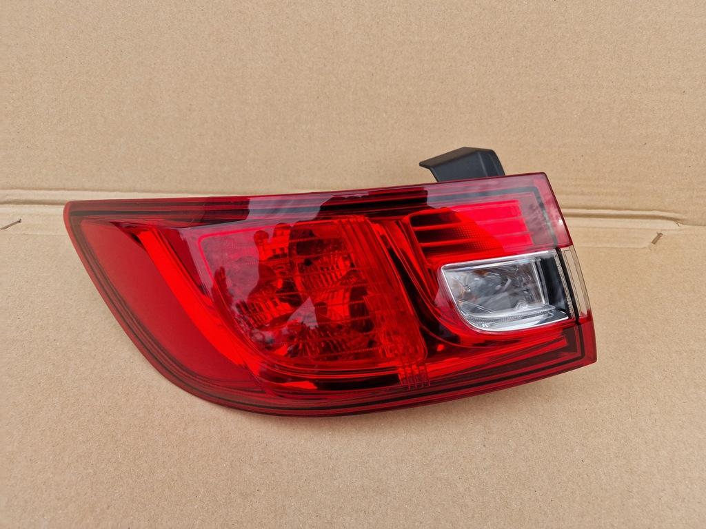 фото №1, Renault clio iv лампа задняя правая