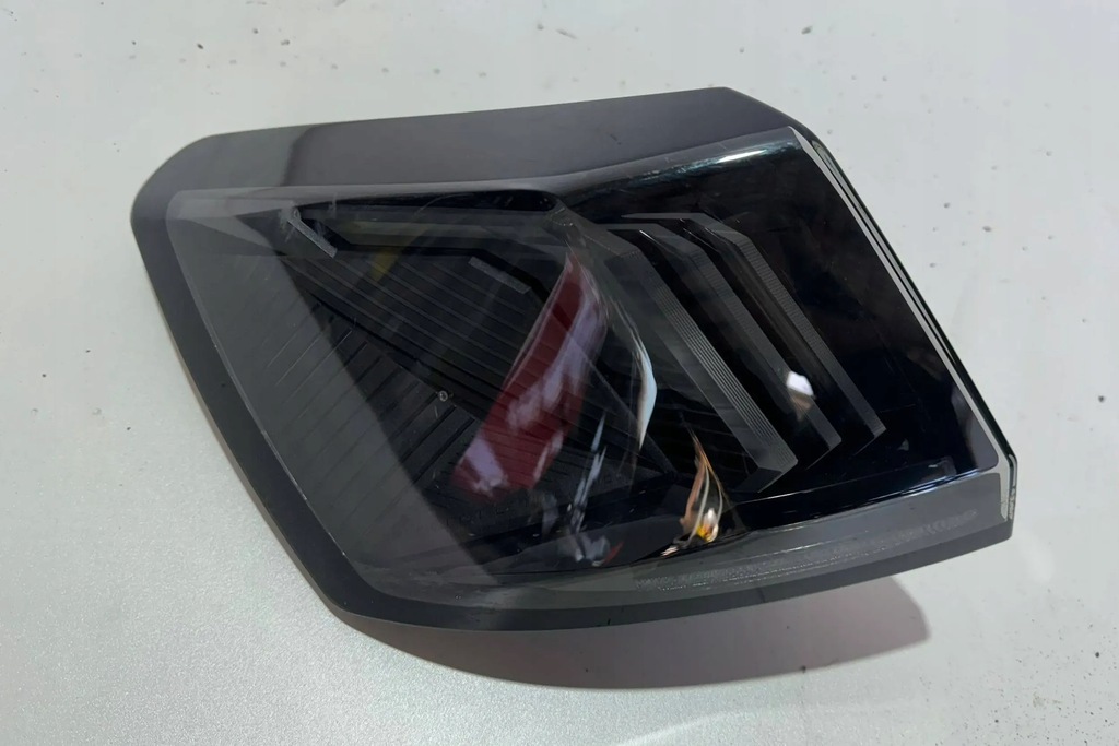 фото №1, Peugeot 2008 ii лампа правая задняя задняя 9838190480