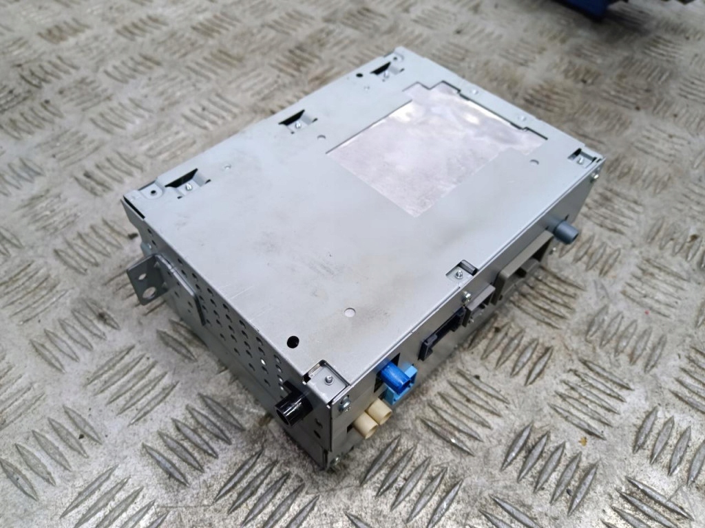 фото №2, Volvo v40 ii радио i навигация 31357771aa