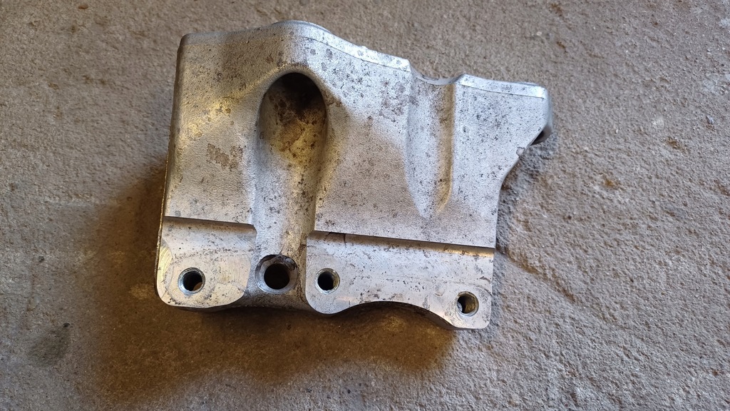 фото №1, Mini cooper f55 f56 1.5 b кронштейн двигуна 8511299