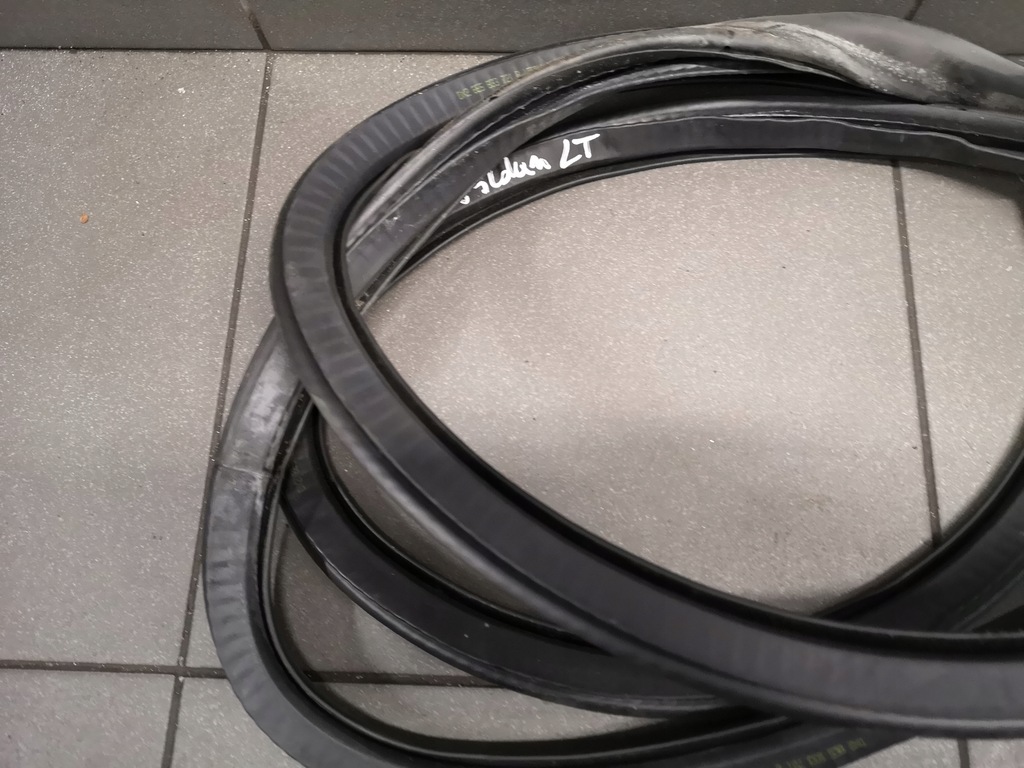 фото №9, Прокладка дверь левый задняя audi a4 b6 8e5833721b