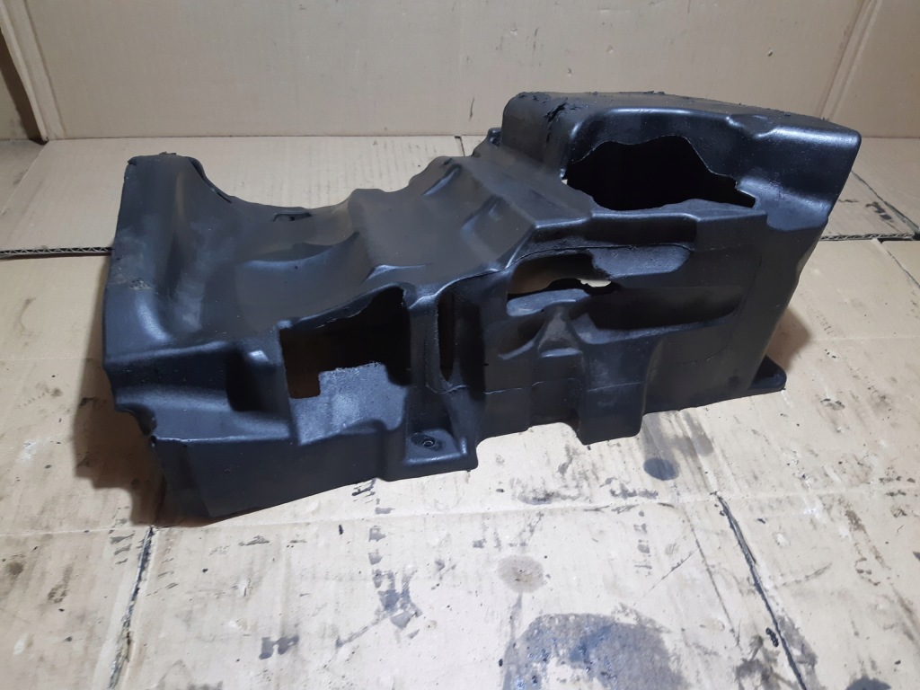 Audi a4 b9 2.0 tdi шумоизоляция накладка картера масляный 04l103660g Киев