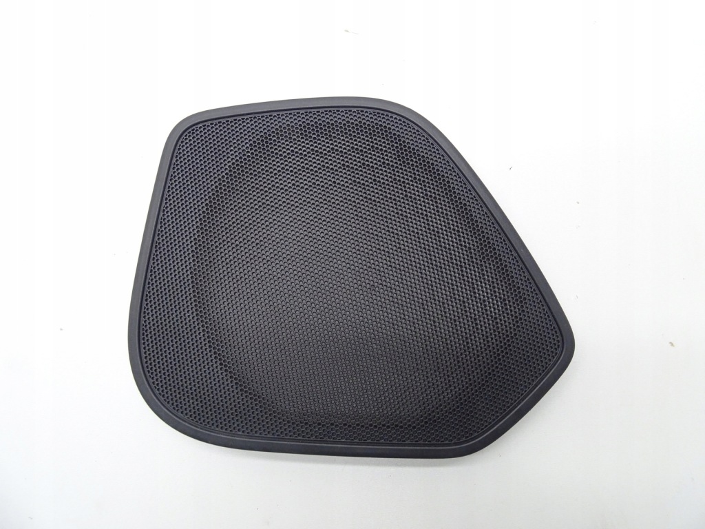 фото №1, Накладка защита корпус динамика правый задняя 8u0035436 audi q3 8u