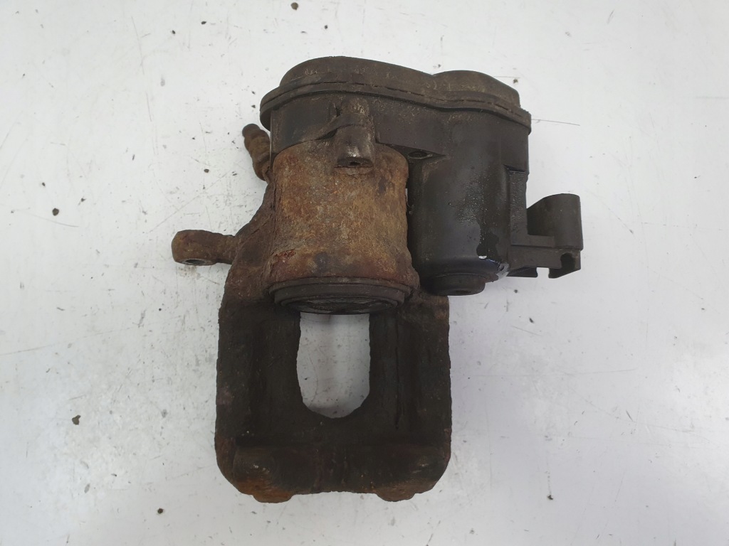 Bmw x3 f25 задний суппорт тормозной правый задний  32345699a Киев