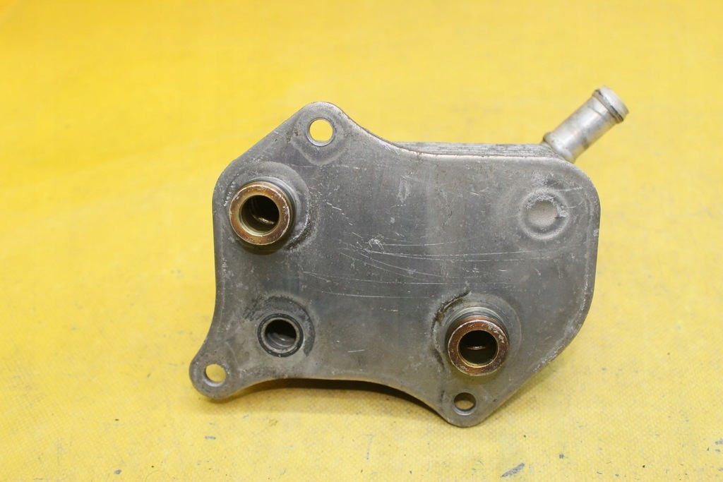 фото №4, Радиатор масла a4 b6 2.0 b 06b117021