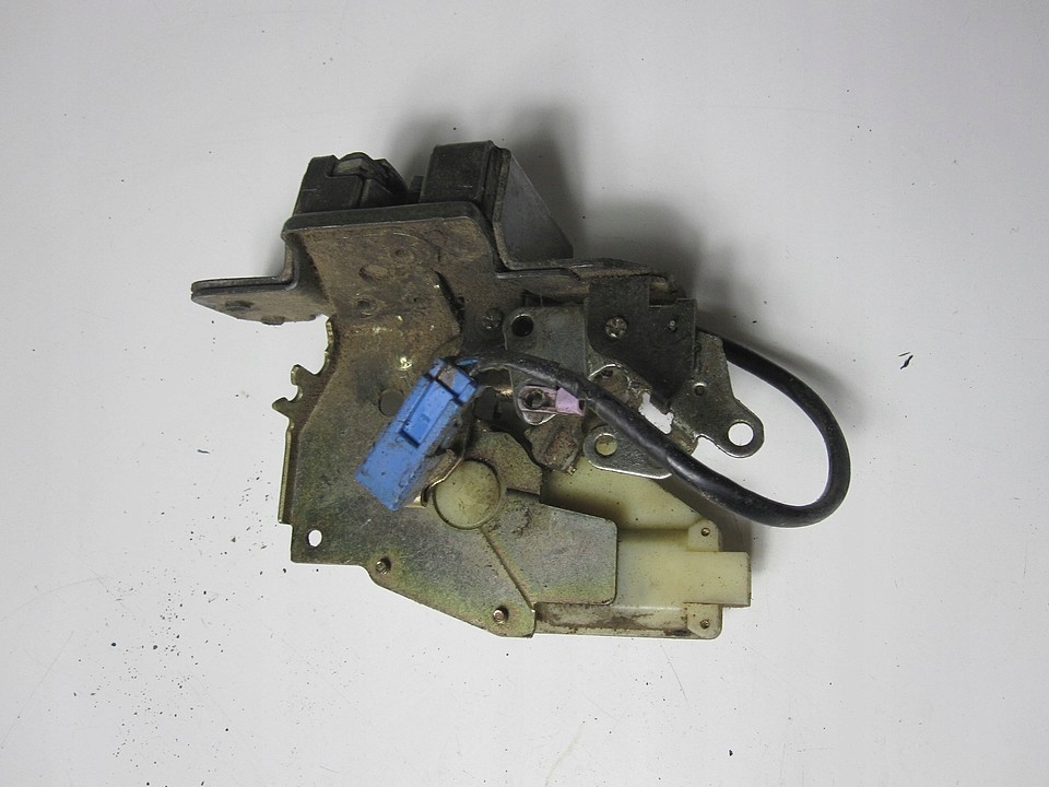 фото №8, Замок крышки задняя задний honda hr-v 99r